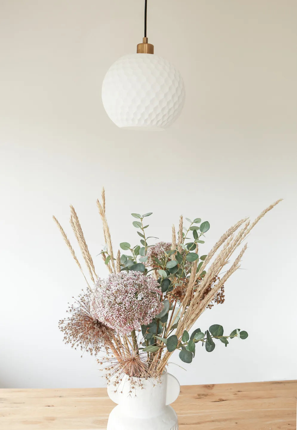 Suspension Mosaïque au-dessus d’un bouquet décoratif