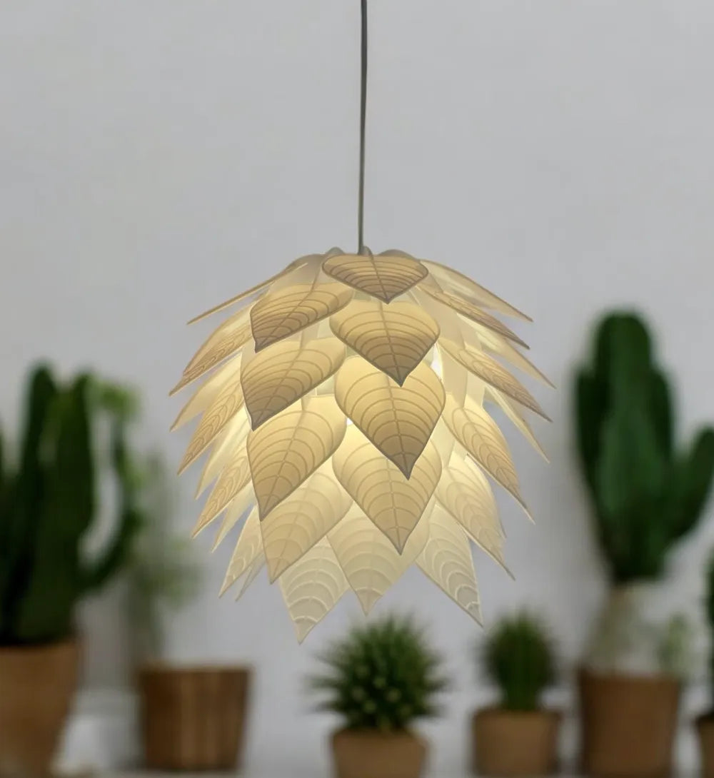 Suspension Feuillage mise en scène dans un intérieur avec des plantes