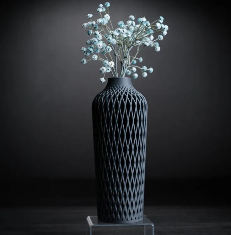 Vase Ajouré Treillis Frangi Genève – avec fleurs séchées blanches