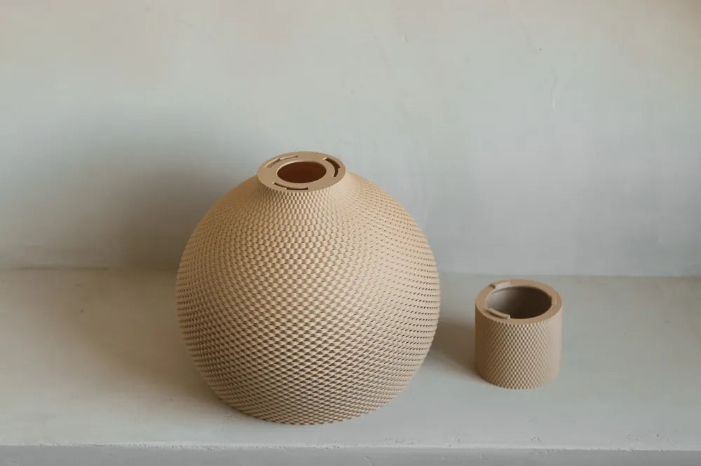 Abat-jour vase beige posé avec bague de fixation