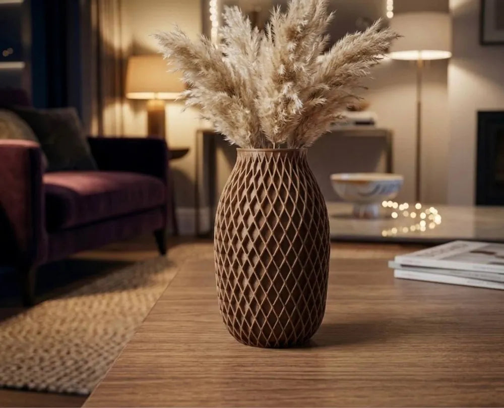 Vase Treillage brun à losanges en relief avec fleurs séchées